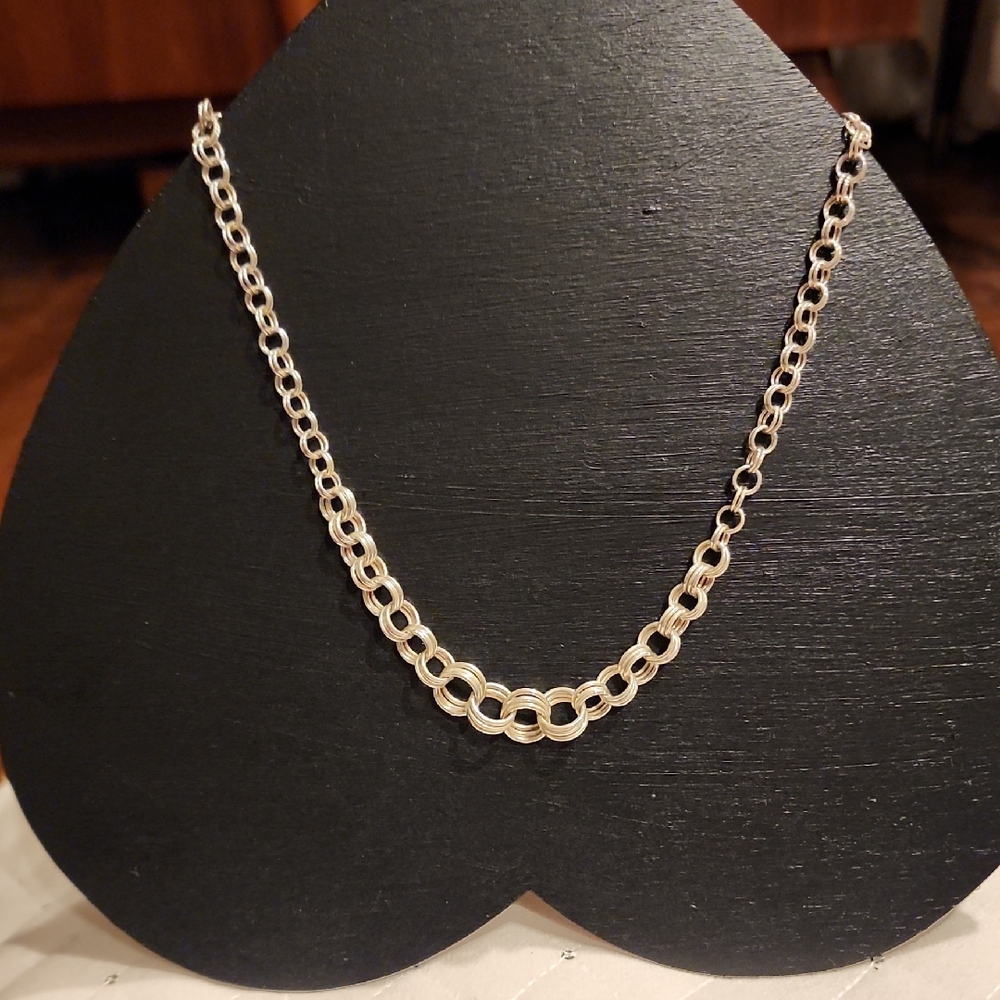 Sterling silver graduated link necklace - 16"